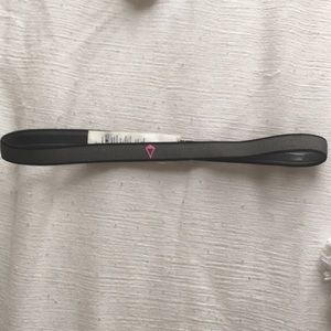 Unused vintage Ivivva headband